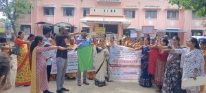 Turuvekere: Deputy Commissioner Smt. Saptasree drives for Dattu Masacharani Jatha.