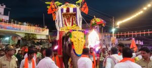 Gubbi: A lavish Ambari festival during the month of Kartika.