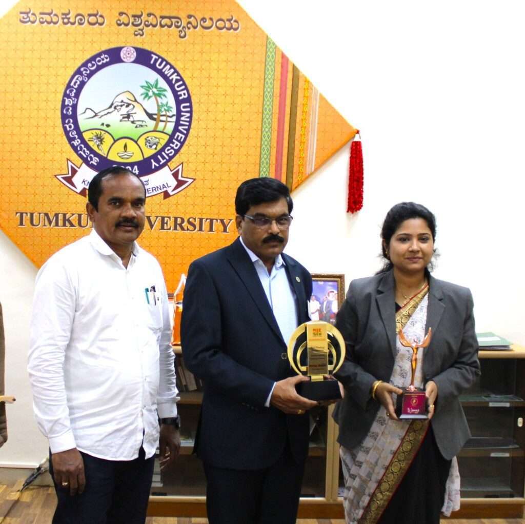 tumkur university best start up ecosystem award6510365561083656011