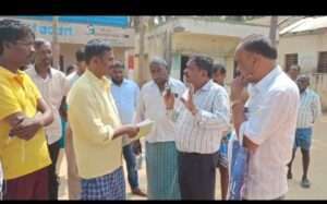 tumkur parents scolding teacher1080540546163891639